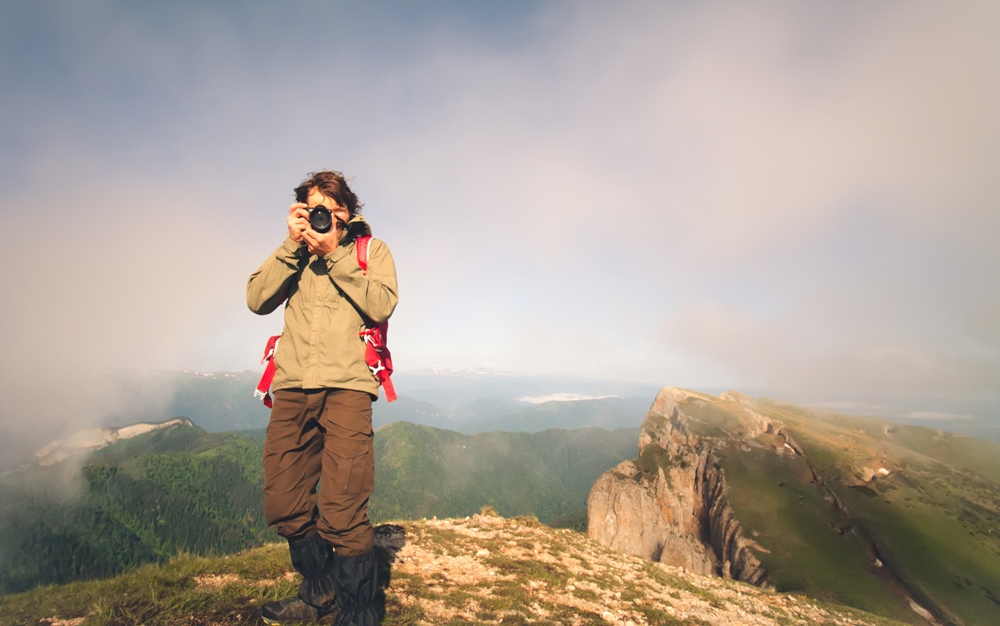 Travel Photography: 2 Apps for Selling Your Stunning Vacation Images